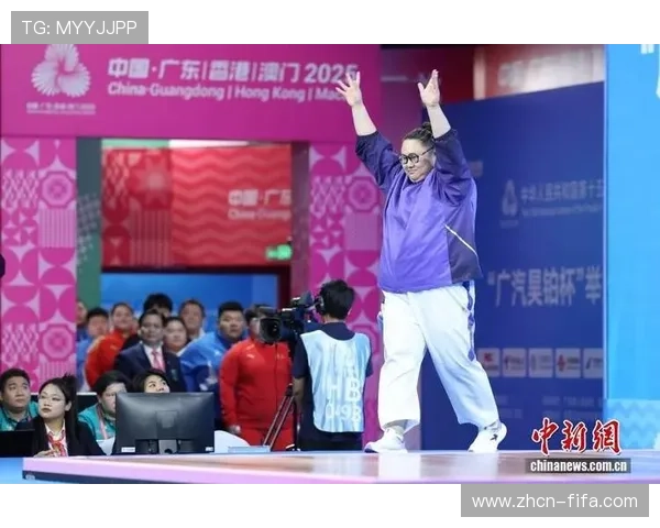 广东选手肖秀媚包揽女子87公斤以上级抓举、挺举和总成绩三金 广东选手肖秀媚包揽女子87公斤以上级抓举、挺举和总成绩三金