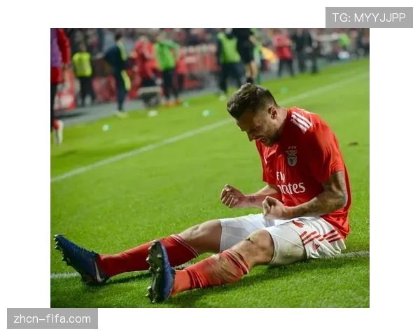 本菲卡助理教练赛前新闻发布会,谈穆里尼奥禁赛对球队战术部署影响